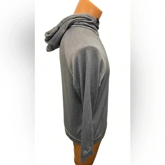 Skechers Cowell Neck Pullover Size Med Like new condition. Bungie hood pulls. - Picture 5 of 10